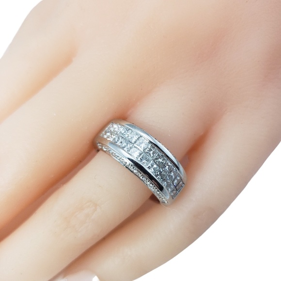 Vintage 14 Karat White Gold and Diamond Band Ring Size 6.75 #12722 - Picture 10 of 10